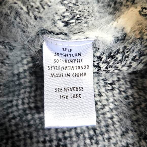 Andthewhy Eyelash Knit Super Soft Slouchy Off Shoulder Leopard Cheetah Print - Picture 8 of 9